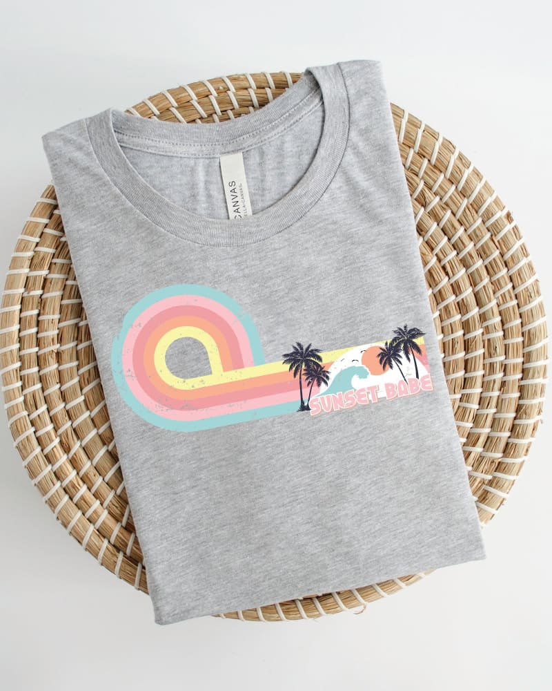 Front of a size Large Sunset Babe in Heather Grey by Simply Sage Market. | dia_product_style_image_id:281582